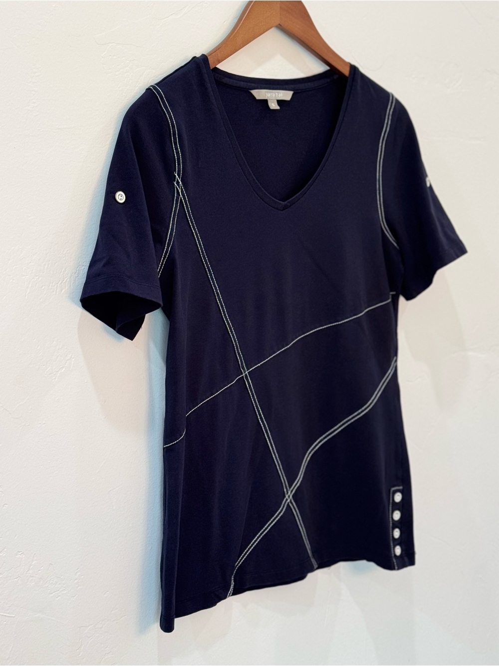 Yarra Trail Navy V-Neck Short Sleeve Top White Contrast Stitching Women's Size S - Picture 3 of 9